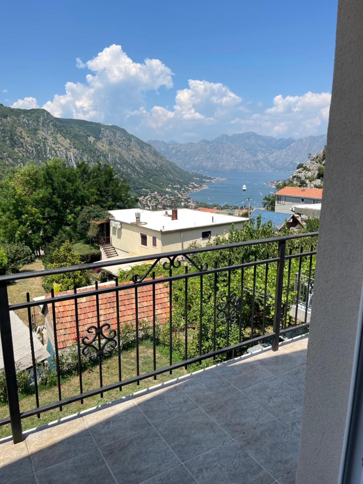 Apartment Perovic Kotor Eksteriør bilde
